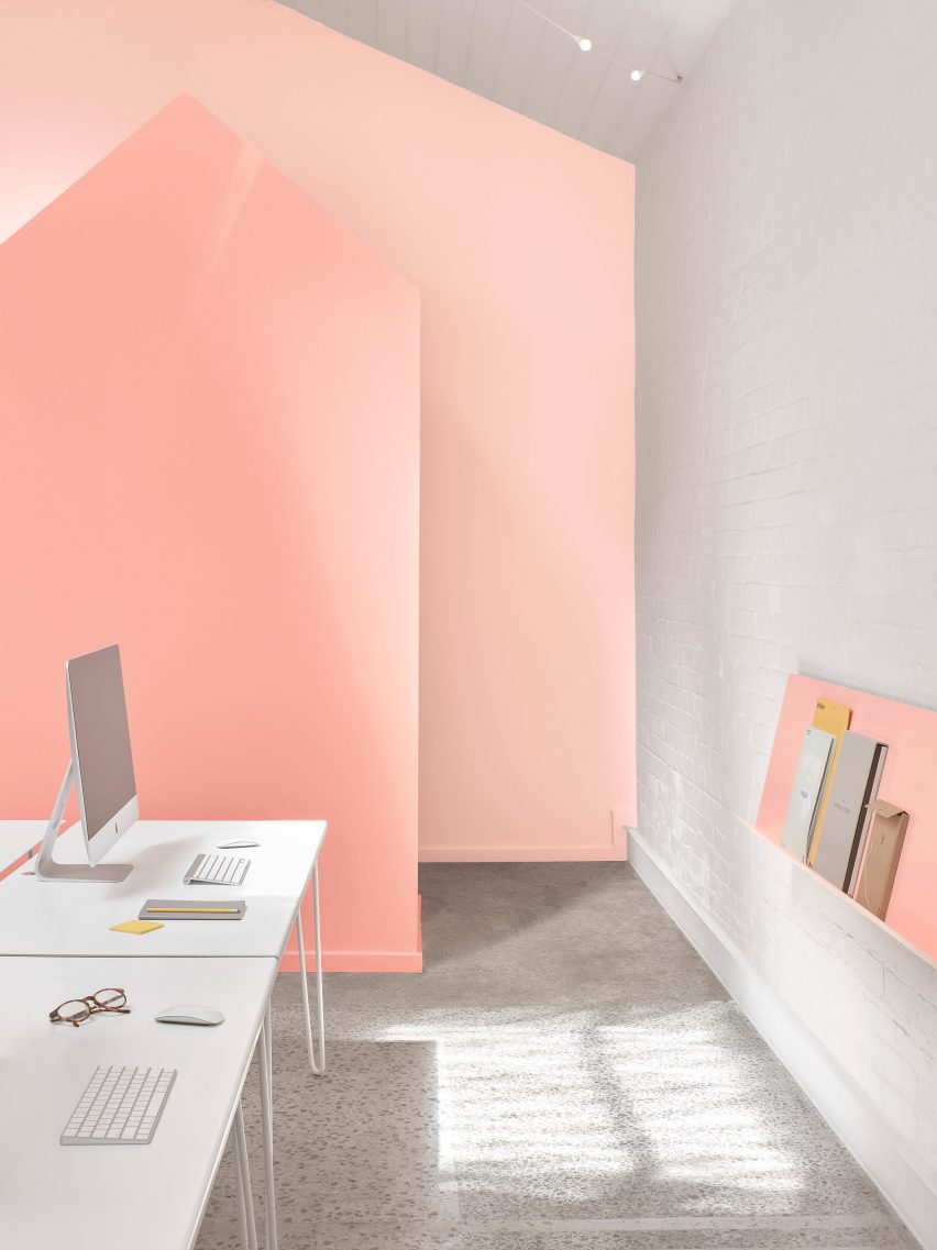 墨尔本共享工作室空间装修设计，通过空间深度探索颜色应用
