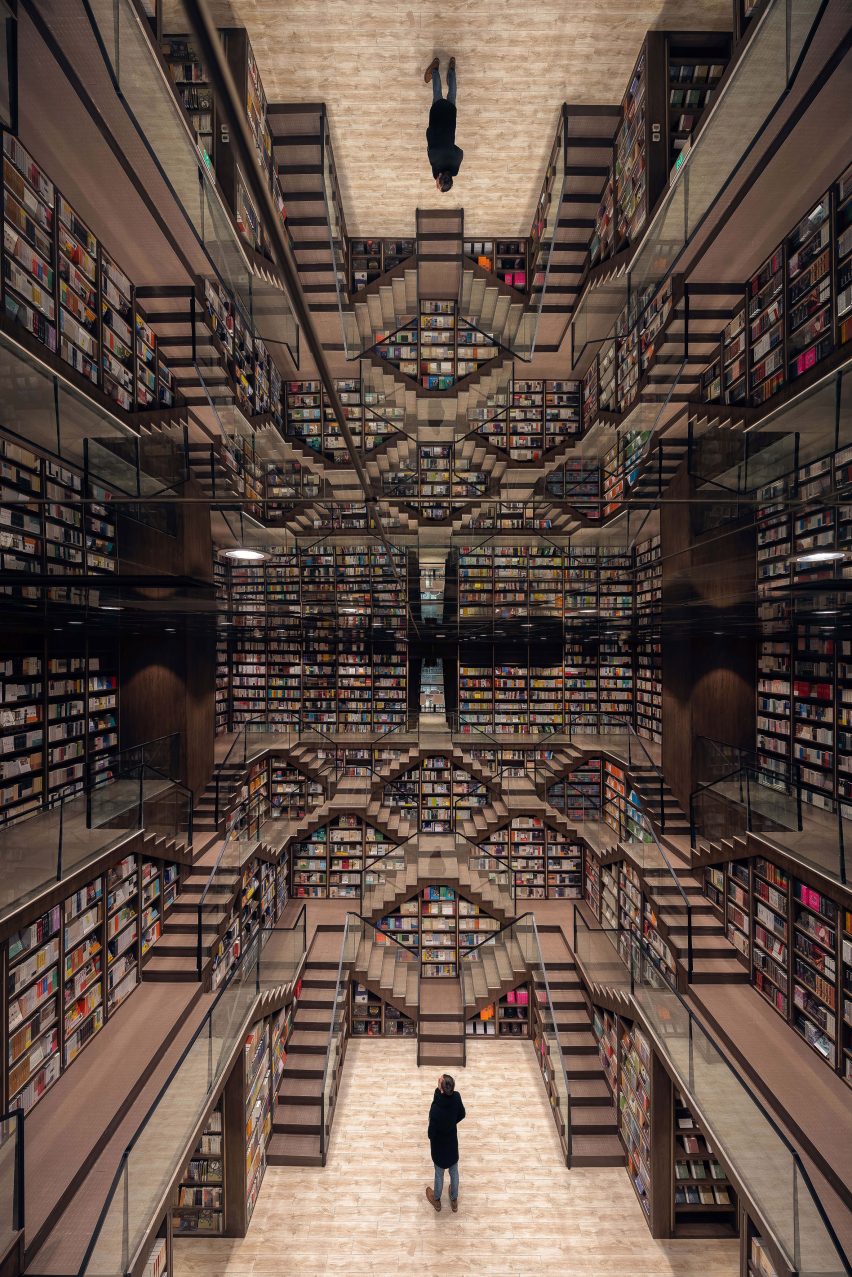 重庆佐迪广场创意书城书店空间设计，沉浸在书籍和思想中