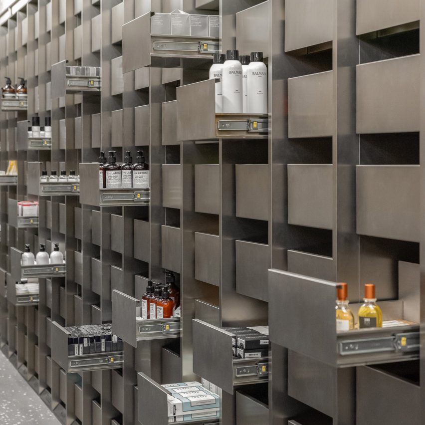 香港药剂师风格的美容店空间设计装修