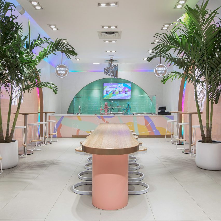 七家冰淇淋店空间设计，装饰细节点缀着美味