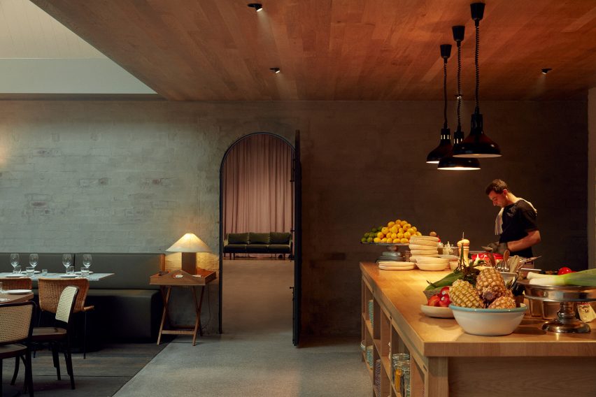 墨爾本私人精品餐廳空間設計，空間凝聚著舒適的美感