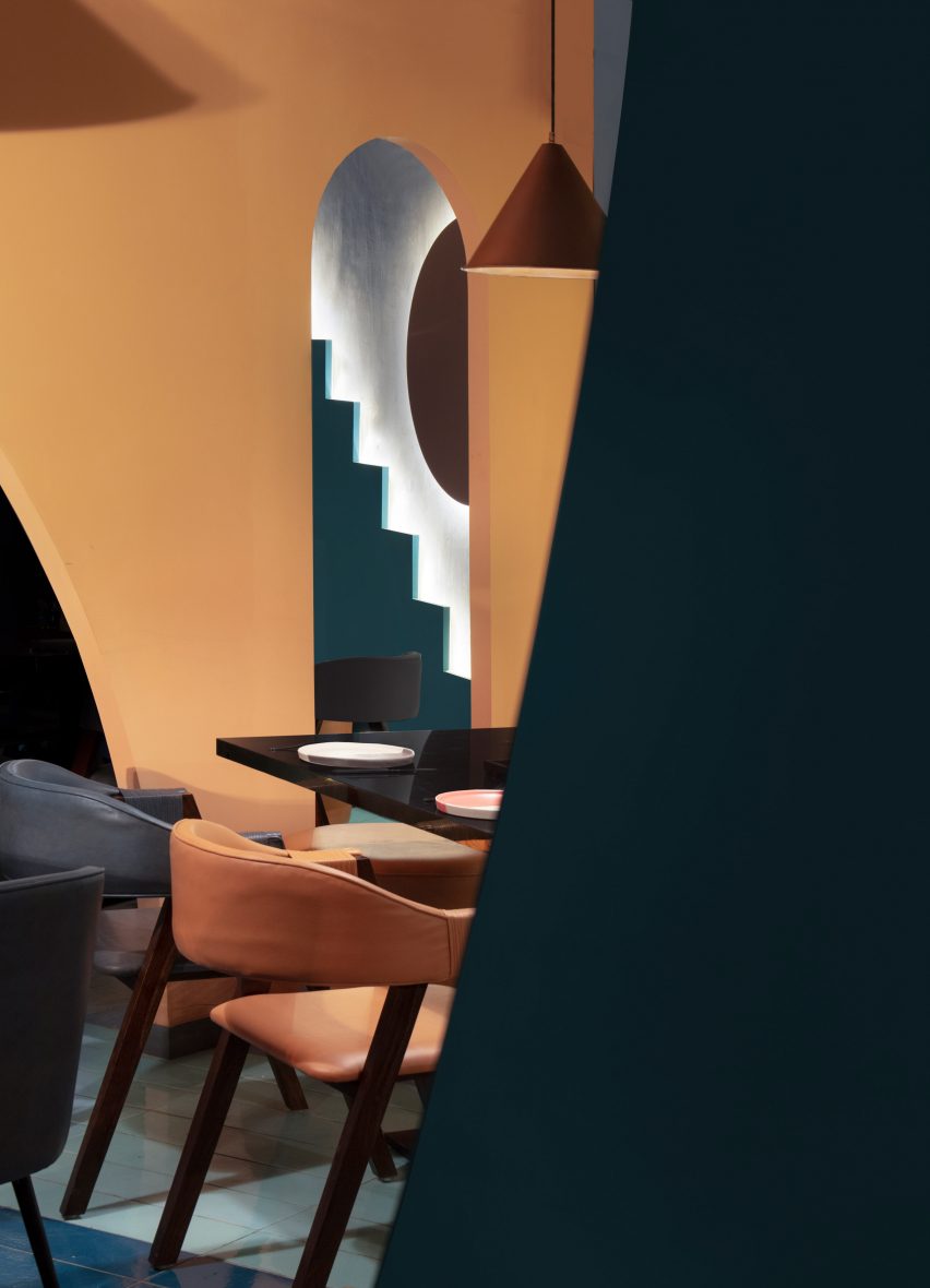 Unlocked游戏主题餐厅设计和酒吧设计，操纵空间