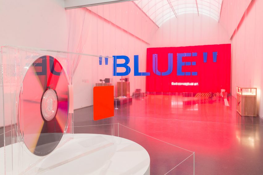 芝加哥当代艺术博物馆作品大型回顾展览展厅设计