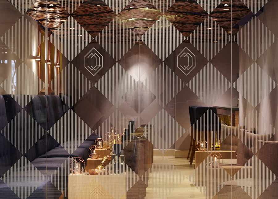 伦敦CCBar酒吧品牌形象塑造vi设计，奢华古老美学，平易近人的精致