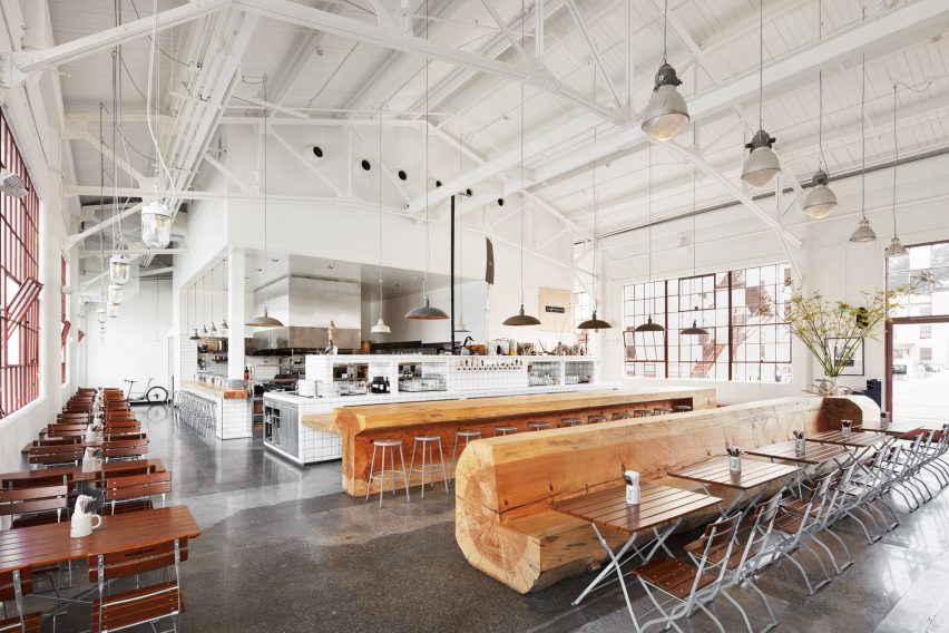 工业风格巴伐利亚餐厅空间设计装修案例