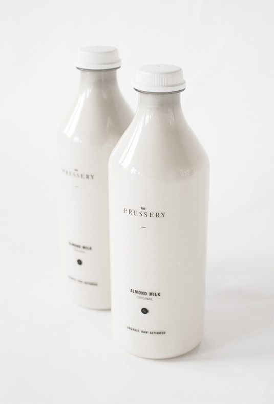 杏仁牛奶品牌形象设计