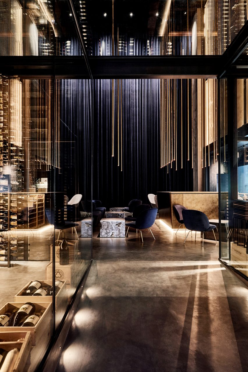 哥本哈根金色高级餐厅空间设计，踏上身体和智力之旅