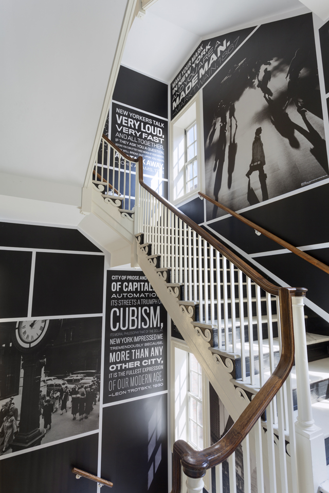 纽约市博物馆楼梯间图形设计 © pentagram五角星设计公司
