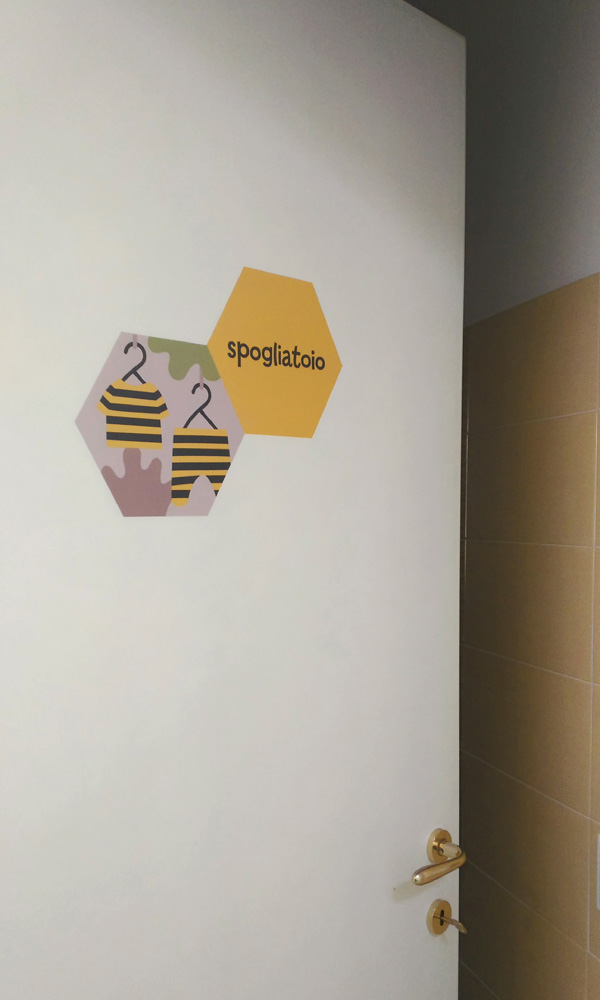 蜜蜂幼儿园环境装饰设计@silviabettini