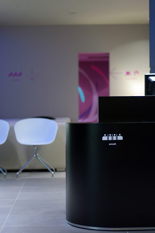 Biotop医学分析实验室环境图形设计©Aparté 
