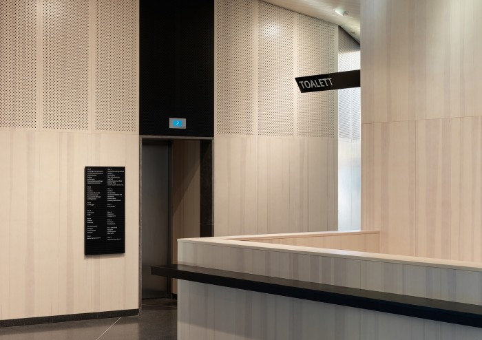 卡罗林斯卡学院新礼堂室内导视系统设计©Henrik Nygren Design
