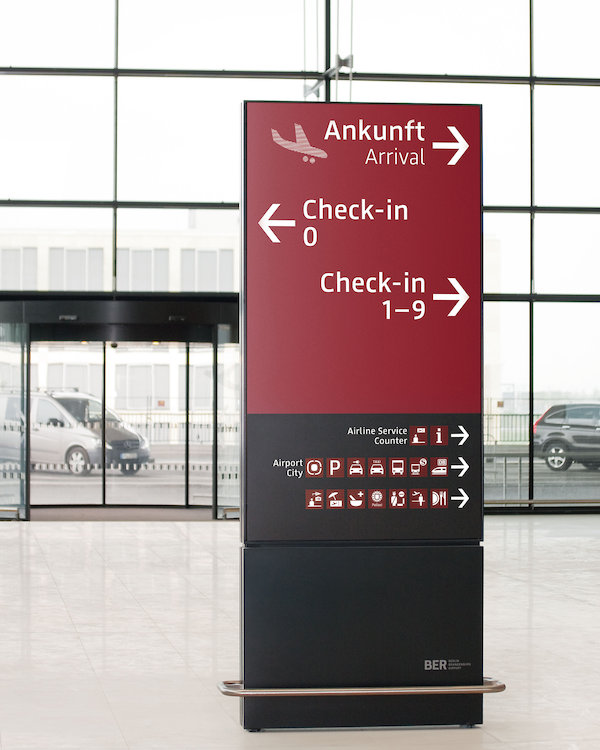 柏林勃兰登堡机场导视系统设计©moniteurs